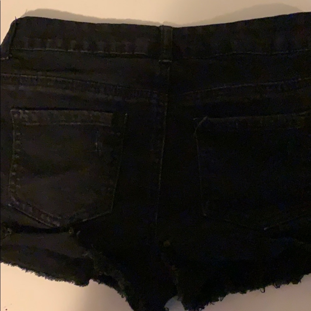 Black jean shorts - Picture 2 of 2